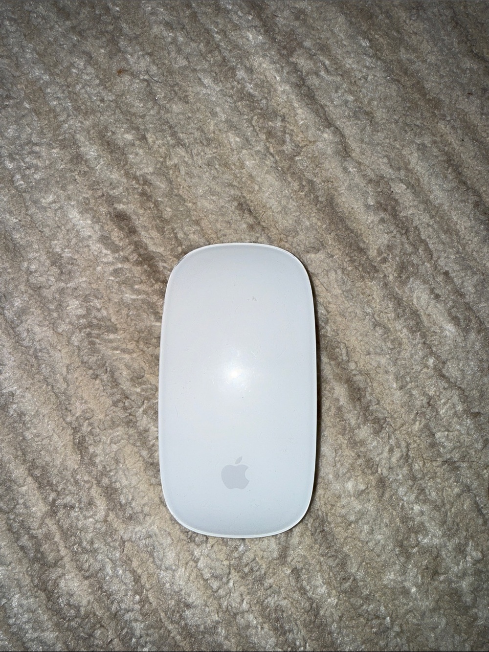 Apple White Magic Mouse - Smooth Multi-Touch Bluetooth Mouse